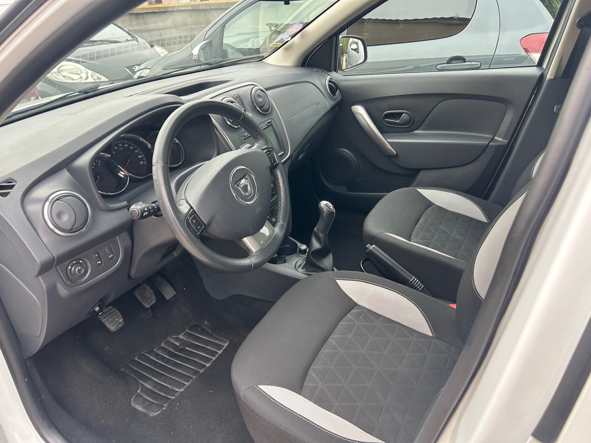 A JPEG gallery image