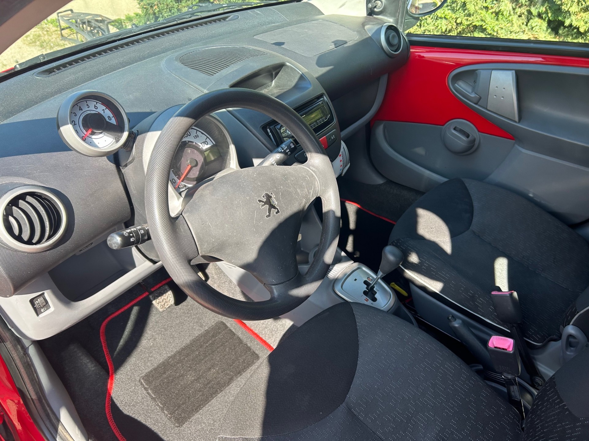 A JPEG gallery image